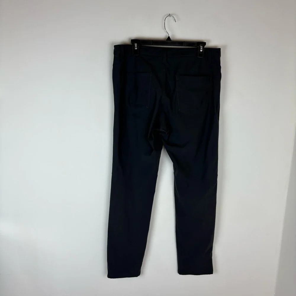 Lululemon ABC Classic Fit 5 Pocket Black Chino Athletic Pants Size 33